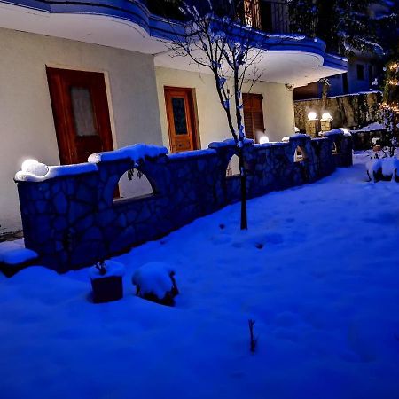 Keramidaki Mini Suites 4 Kalawrita Zewnętrze zdjęcie